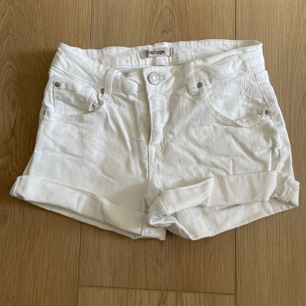 Refuge White Jean Shorts!